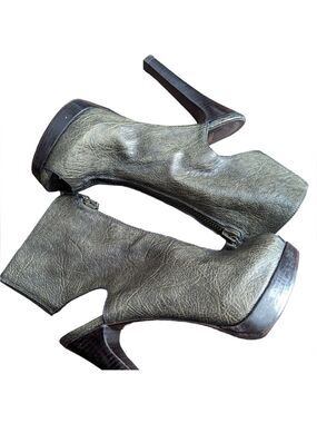 STUART Weitzman Peep Toe Zip Up Bootie